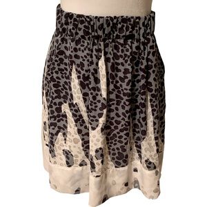 CABI Gray and Cream Chiffon Skirt Size Small